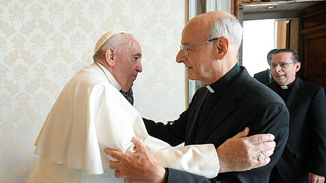 Ocariz bei Papst Franziskus 2022