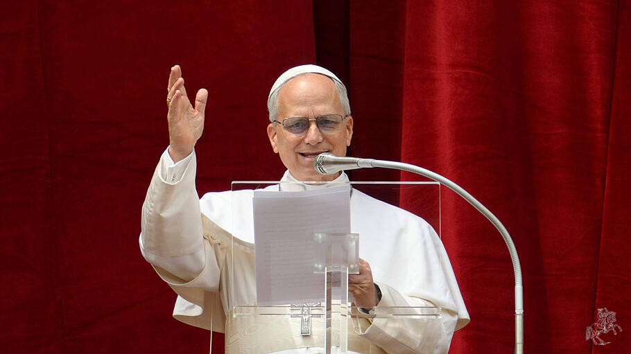 Regina Coeli auf dem Petersplatz