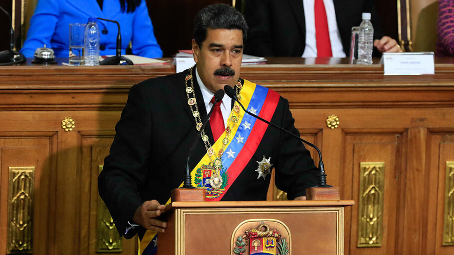Nicolas Maduro wird im Amt vereidigt