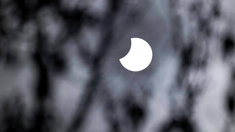 Düstere Sonnenfinsternis