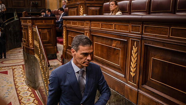 Spaniens Premierminister Pedro Sanchez im Parlament