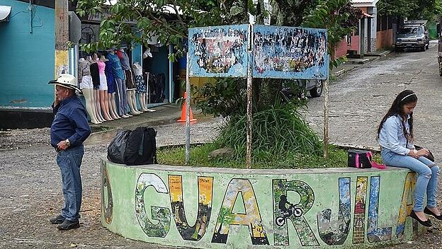 Dorf Guarjila: Junge Männer verzweifelt gesucht