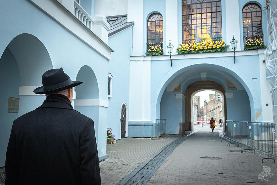 Spaziergang mit Erzbischof Georg Gänswein.