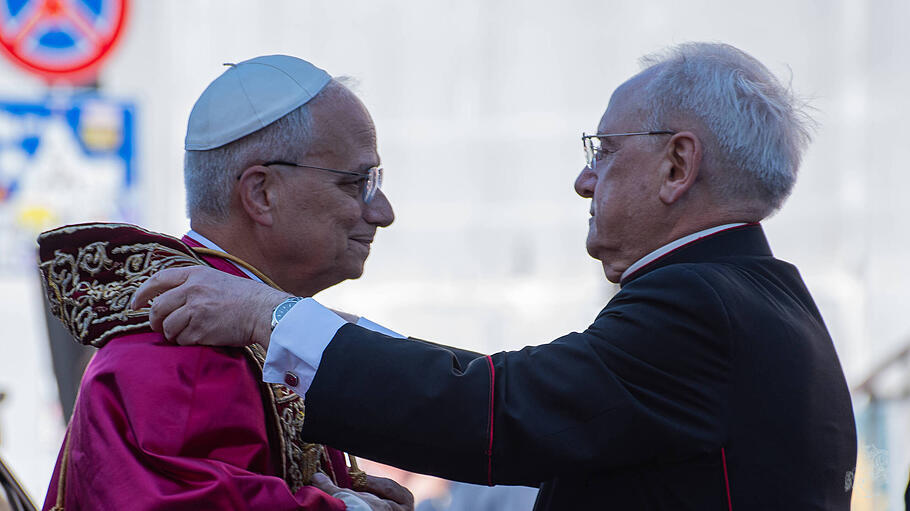 Papst Leo XIV. mit dem römischen Bürgermeister Roberto Gualtieri