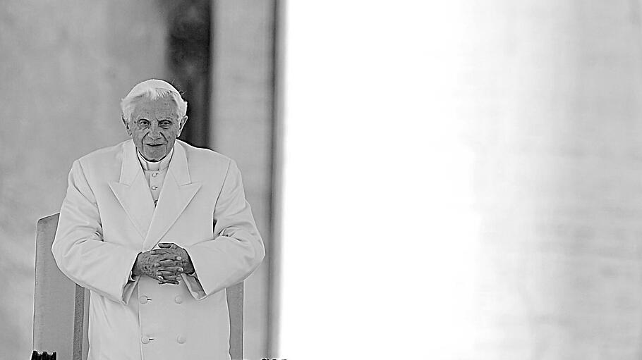 Papst Benedikt XVI. bei seiner letzten Generalaudienz, 2013