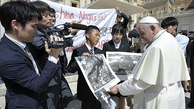 Delegation aus Japan bei Papst Franziskus