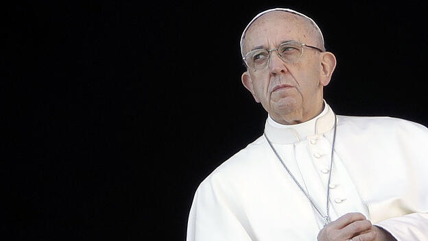 Papst Franziskus wendet sich an die Gläubigen