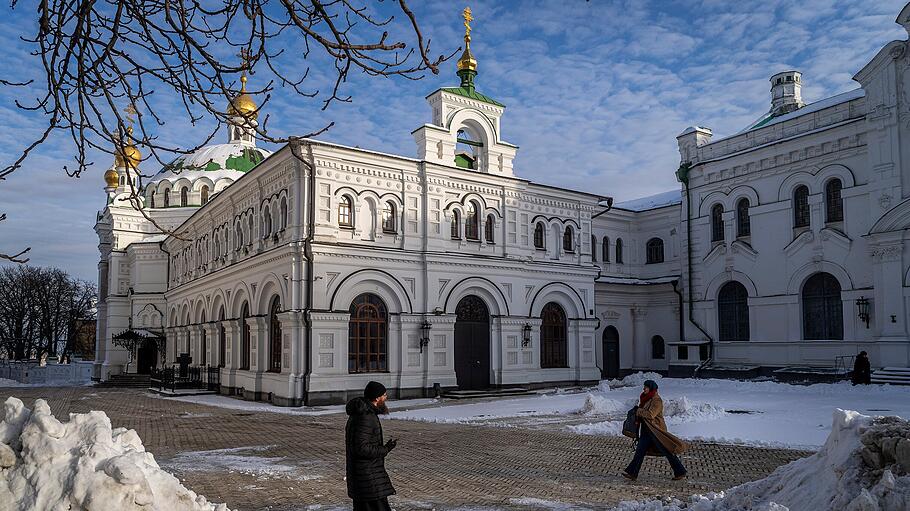 Höhlenkloster von Kiew wurde vom ukrainischen Geheimdienst auf Waffen durchsucht