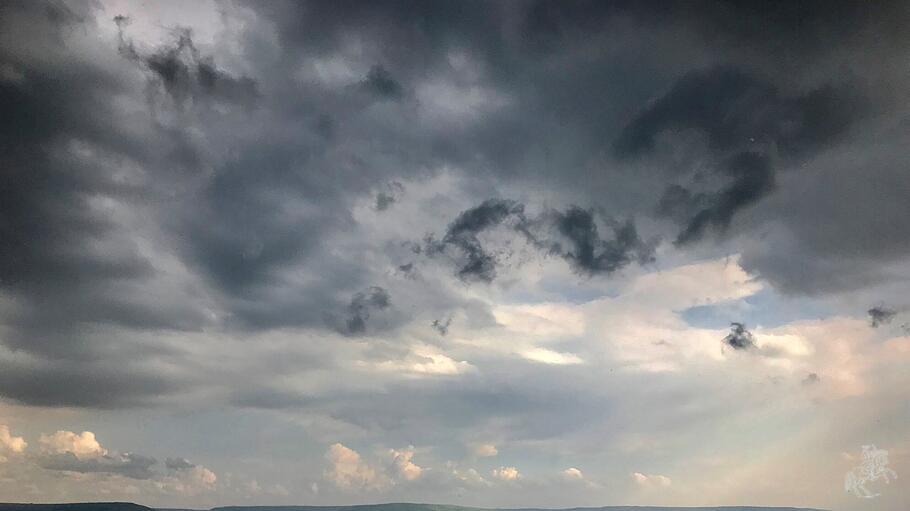 Ein Unwetter zieht auf am See Genezareth, einer der Pilgerorte im Heiligen Land. Hier wirkte Jesus Wunder. War er weniger ein Jude, sondern eher ein Pal&auml;stinenser?