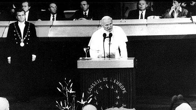 Papst Johannes Paul II. im Europaparlament