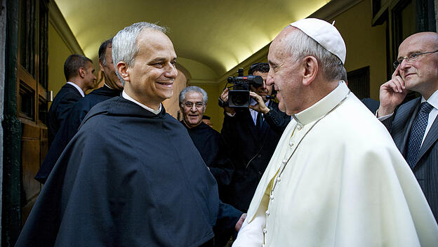 Robert Francis Prevost und Papst Franziskus