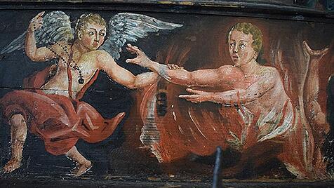 Mann im Fegefeuer, Engel mit Rosenkranz