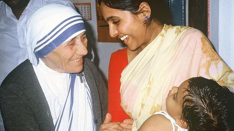 Heilige Mutter Teresa: Ein Leben für die Ärmsten der Armen