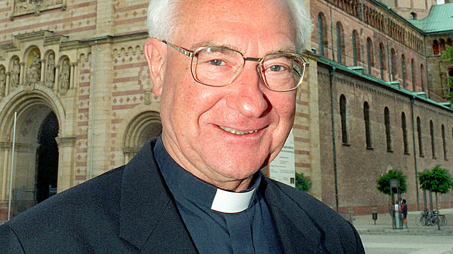 Bischof Schlembach gibt zum 75. sein Amt auf