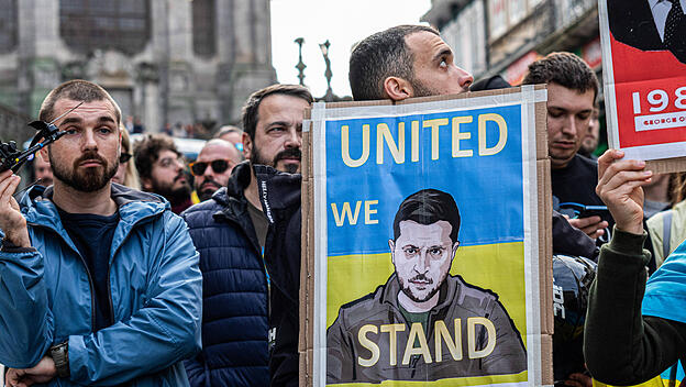 Demonstration für die Ukraine in Porto