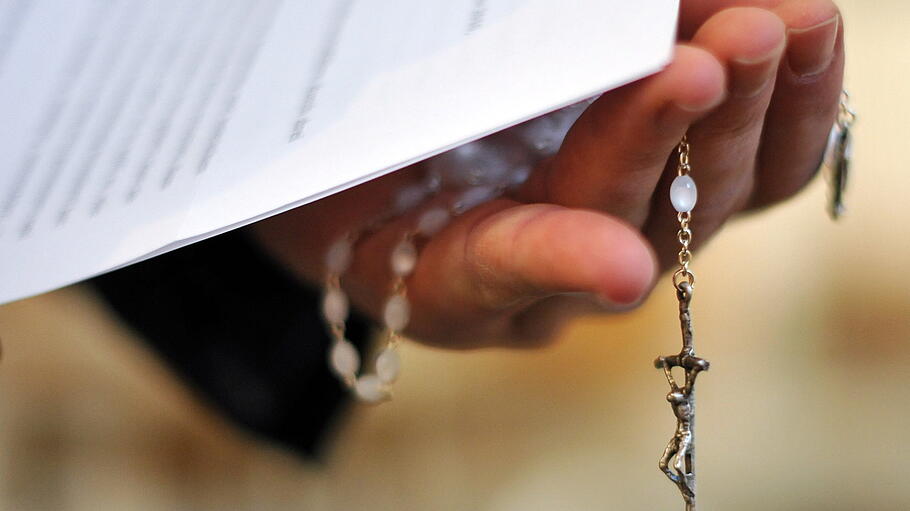 Erfurter Bischof Neymeyr zum Priesteramt