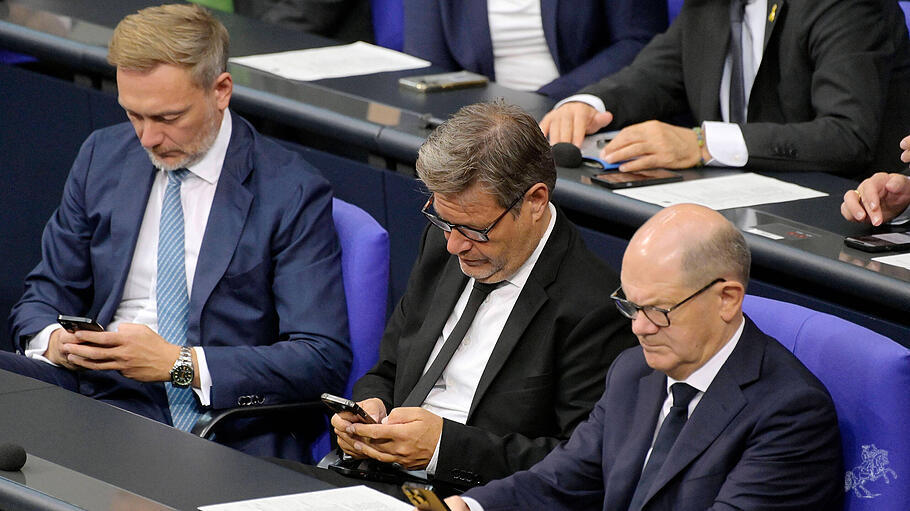 Christian Lindner, Robert Habeck und Olaf Scholz in der 191. Sitzung des Deutschen Bundestages