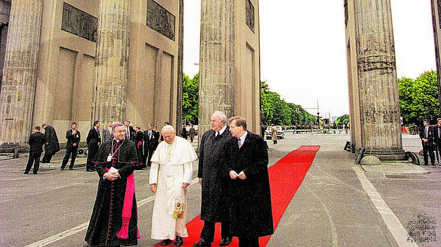 Johannes Paul II. am Brandenburger Tor
