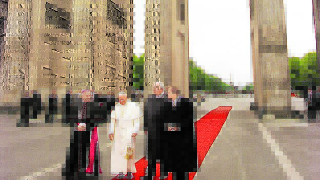 Johannes Paul II. am Brandenburger Tor