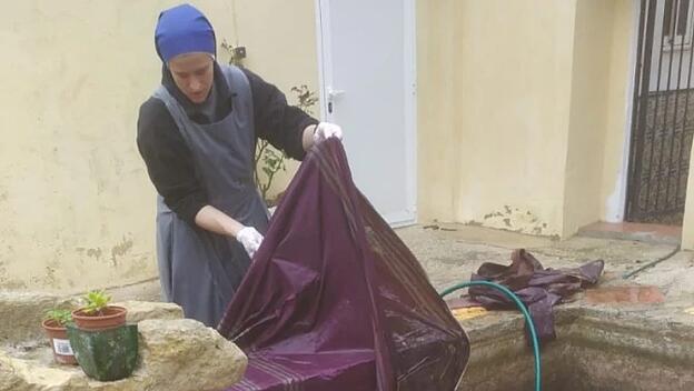 Messgewänder Spanien von Schwestern gereinigt