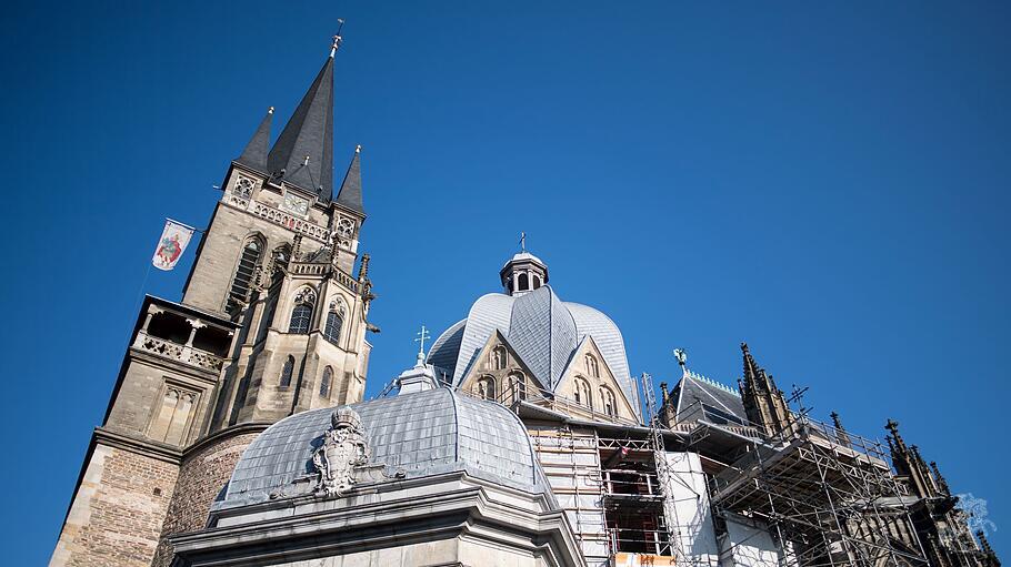 Bistum Aachen hat die Namen verstorbener Missbrauchstäter und Beschuldigter veröffentlicht.