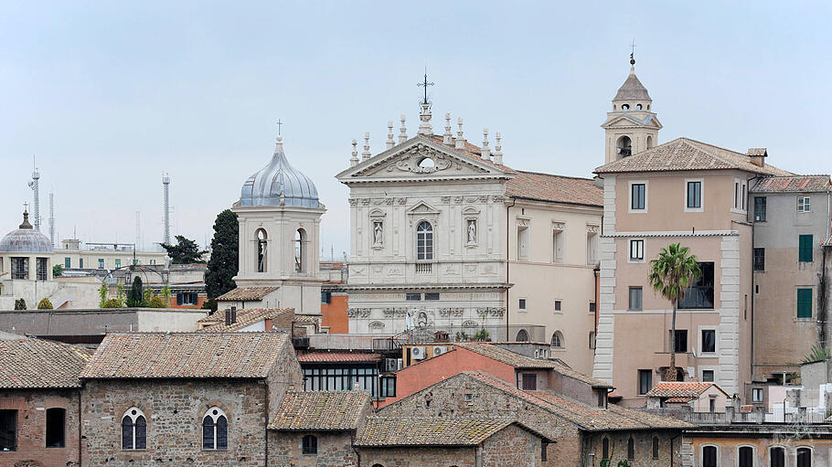 &Uuml;ber den D&auml;chern Roms: Die p&auml;pstliche Universit&auml;t des heiligen Thomas von Aquin.
