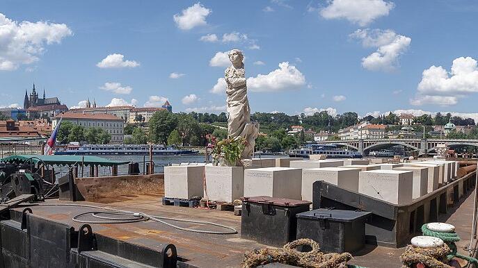 Streit um Wiederaufbau von Mariensäule in Prag