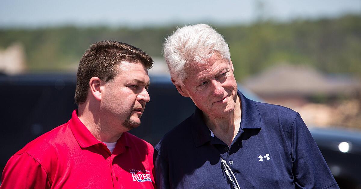 79883_jason-rapert-und-bill-clinton_feed