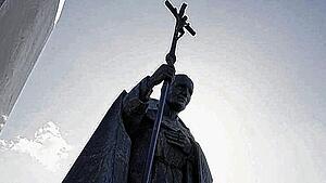 Johannes Paul II., Statue