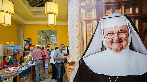 Mutter Angelica beim Kongress "Freude am Glauben"