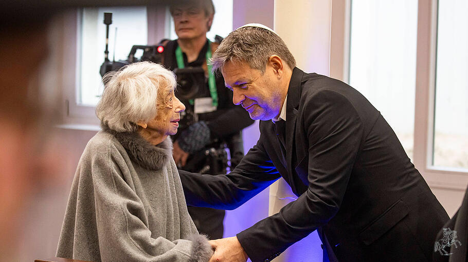Habeck mit der Holocaust-Überlebenden Margot Friedländer