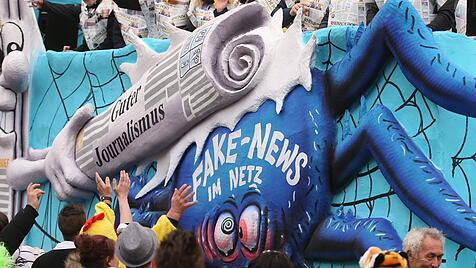 Rosenmontag am Rhein - Düsseldorf