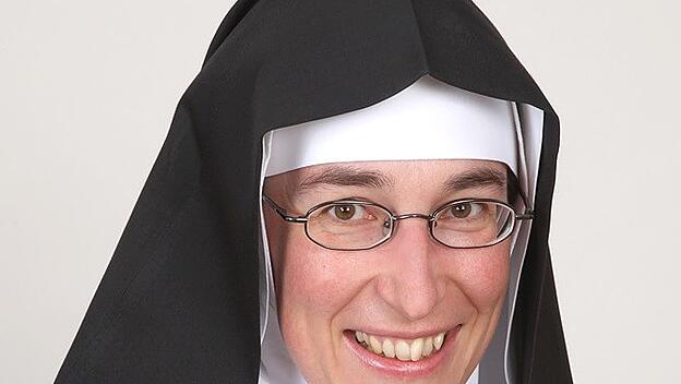 Altphilologin Schwester Maura Zátonyi OSB