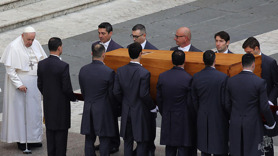 Beerdingung von Papst Benedikt XVI.