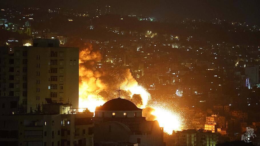 Explosionen bei einer Kirche in Beirut