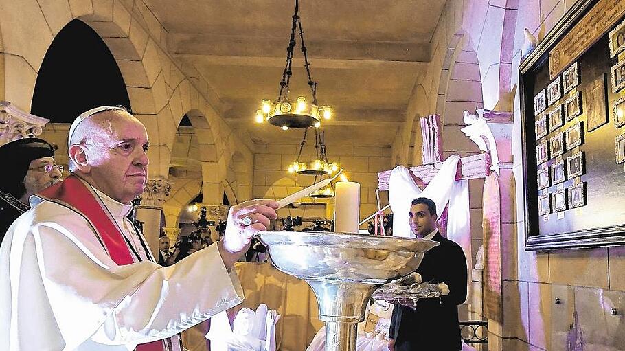 Papst Franziskus besuchte mit dem Patriarchen Tawadros II. die koptische Peter-und-Paul-Kirche in Kairo