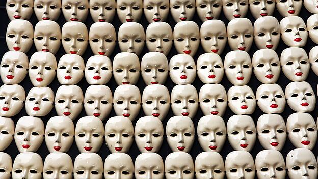 Schweigen aus Anpassung