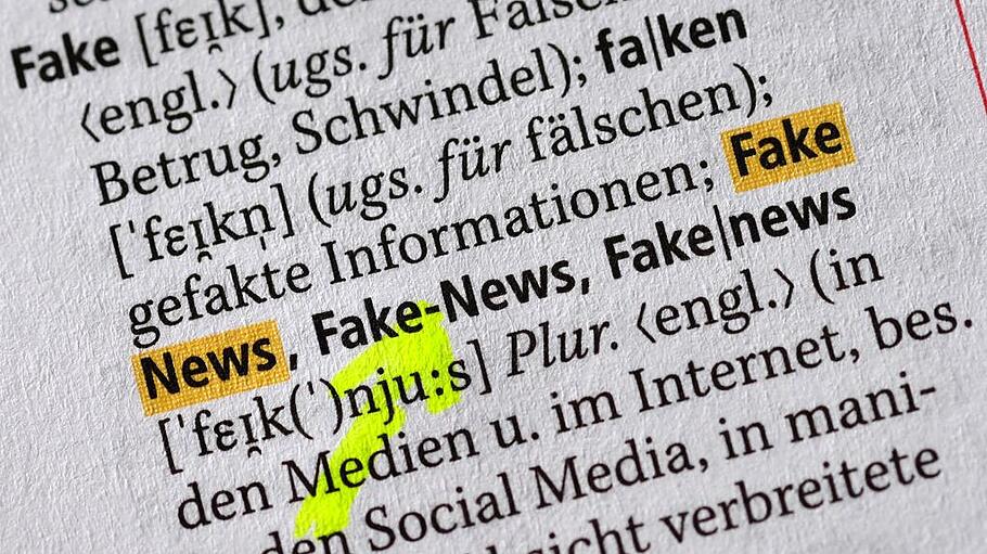 Feuilleton: Duden - Das Wort "Fake News"