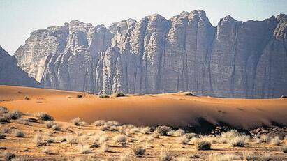 Blick in die jordanische Wüste bei Petra