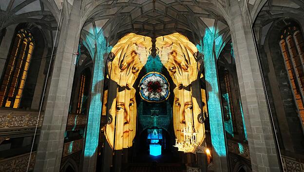 Lichtperformance "luthERleuchtet" in Halle