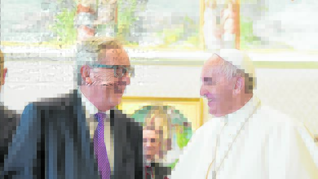 Papst Franziskus mit dem damaligen EU-Kommissionspräsidenten Jean-Claude Juncker