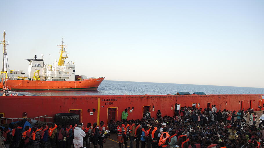 dpa-momente: Flüchtlingsrettung im Mittelmeer