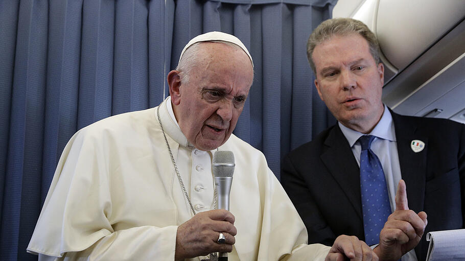 Papst Franziskus mit Greg Burke. Ein Bild aus der Vergangenheit