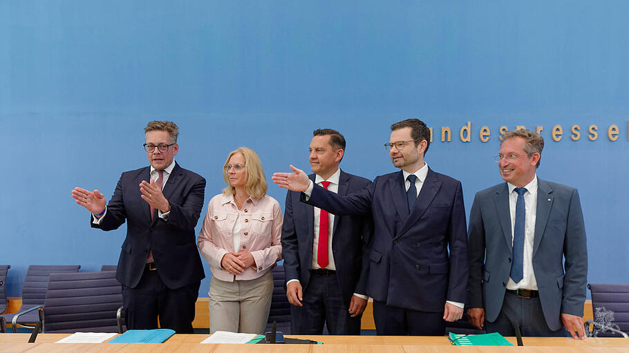 Fraktionen wollen Bundesverfassungsgericht stärken