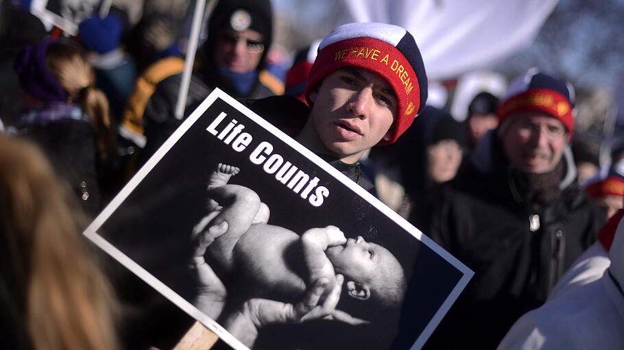 Abtreibungsgegner demonstrieren.
