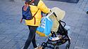 Mutter mit Kinderwagen