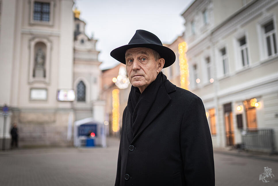 Spaziergang mit Erzbischof Georg Gänswein.