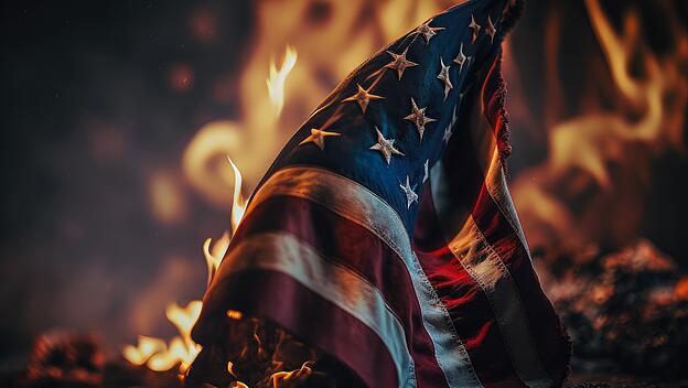 Brennende US-Flagge
