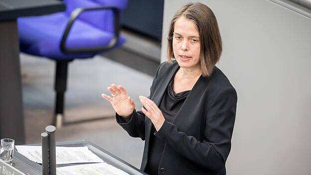 Christine Buchholz (Die Linke) spricht 17.05.2017 im Bundestag
