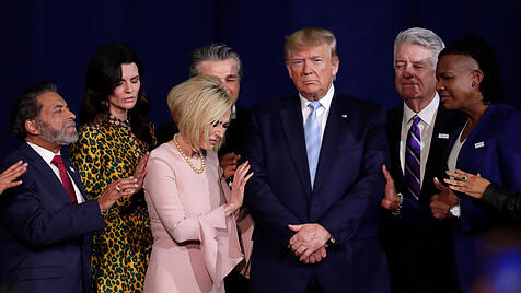 Trump bei Auftritt vor Evangelikalen